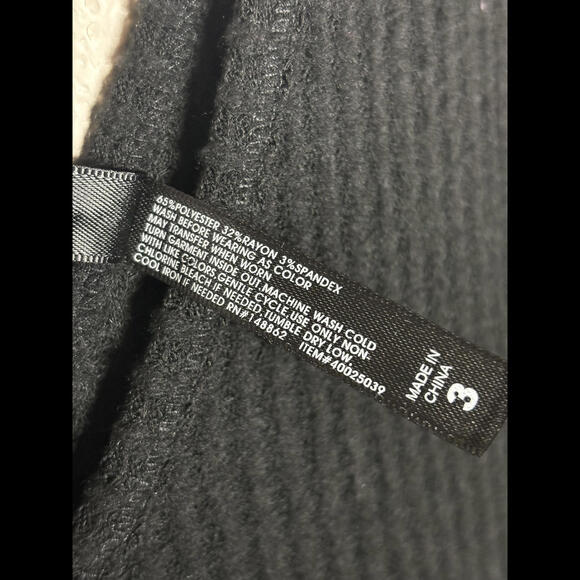 Torrid Sleep Women's Sz 3X Black Textured Pajama Romper (1592) - Picture 6 of 6